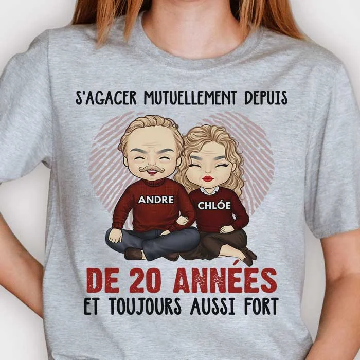 S'ennuyer Mutuellement Pendant De Nombreuses Années Et Toujours Aussi Fort - Anniversary Gifts, Gift For Couples, Husband Wife - Personalized Unisex T-shirt French