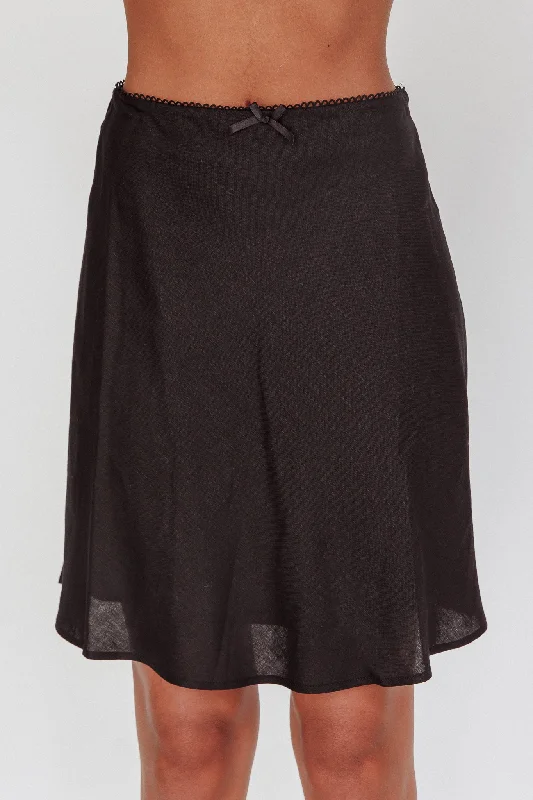 Emotional Knee Length Skirt Black